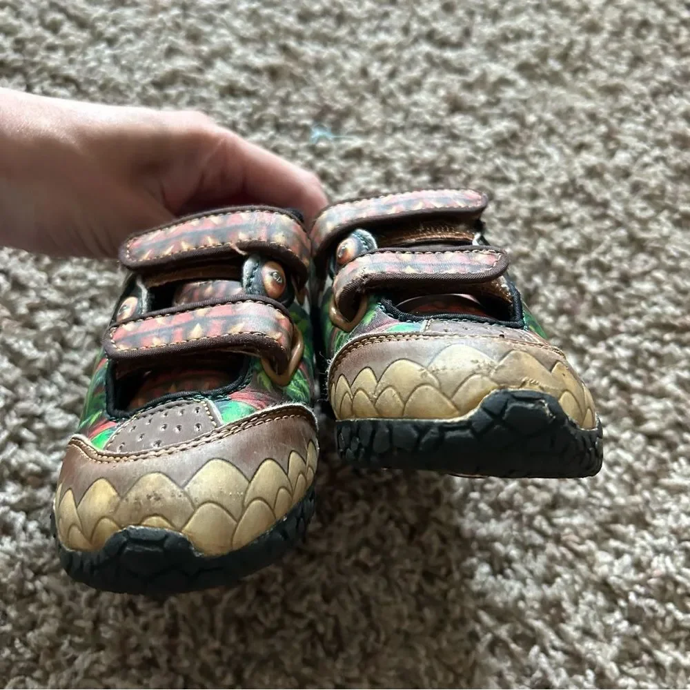 Dinosoles Dinosaur Flashing Hook Loop Shoes Toddler Size 7